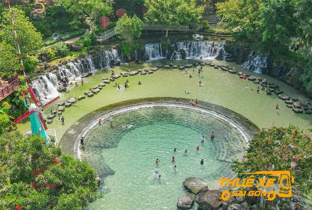 Bảng giá cho thuê xe đi khu du lịch Suối Mơ từ Sài Gòn [Tháng 10/2026]