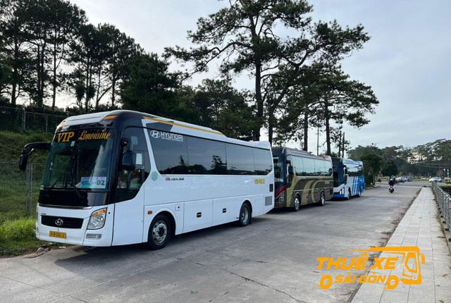 Kinh nghiệm chọn xe du lịch 29 chỗ cho mùa hè 2026