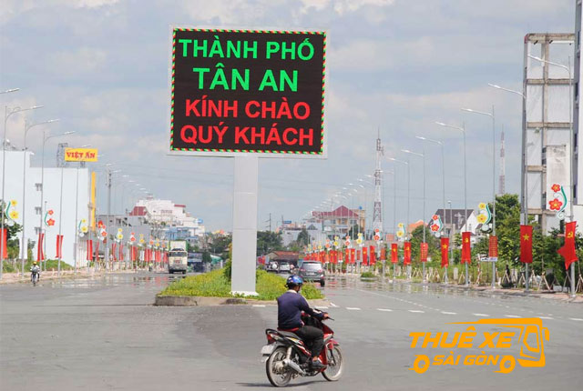 Bảng giá cho thuê xe du lịch từ Sài Gòn đi Long An 2026