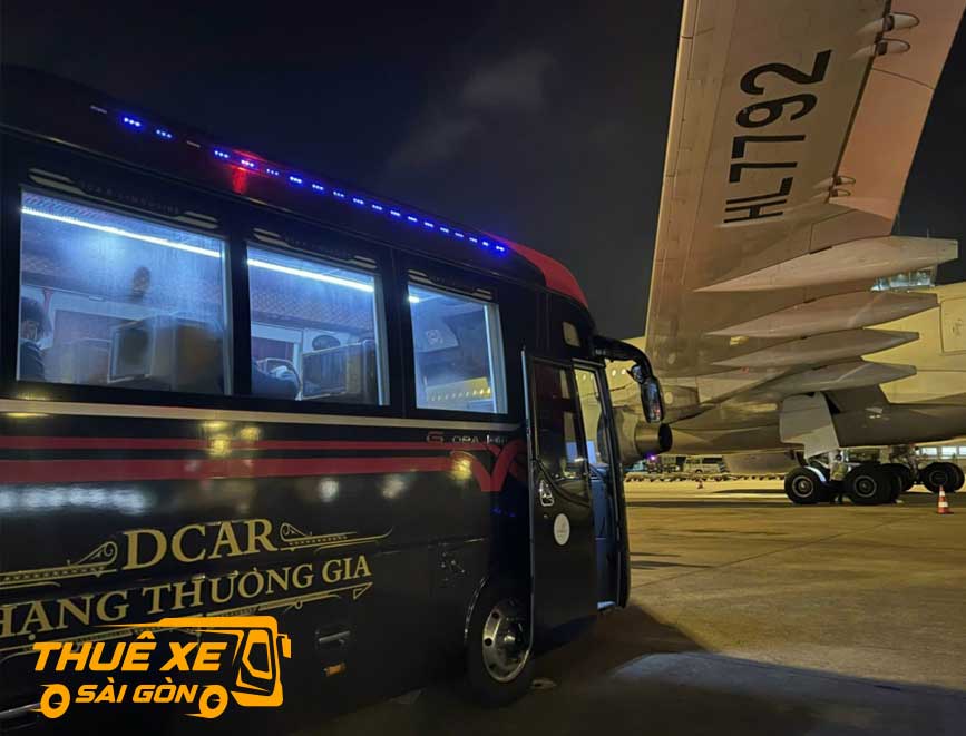 Limousine 16-28-20 chỗ phục vụ đón khách trong sân bay