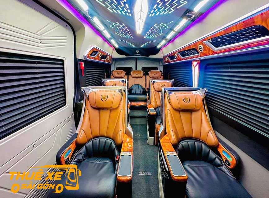 Limousine thượng đỉnh 2024 với nhiều tính năng hiện đại
