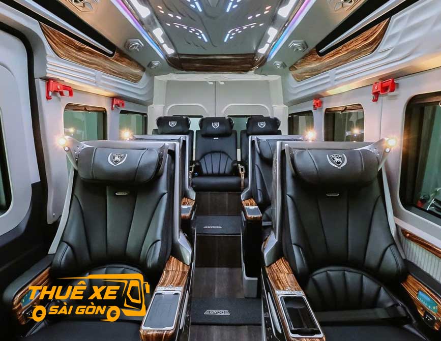Sang trọng dòng xe limousine 9 chỗ