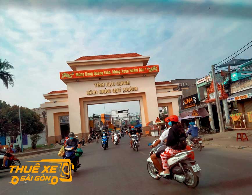 Cổng chào Hậu Giang