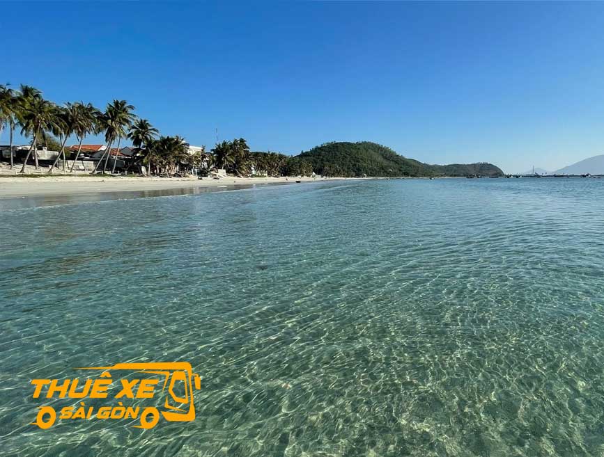 Biển Dốc Lết trong xanh