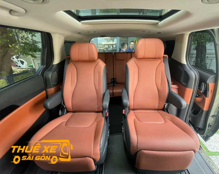 Confortable Interion inside Kia Carnival