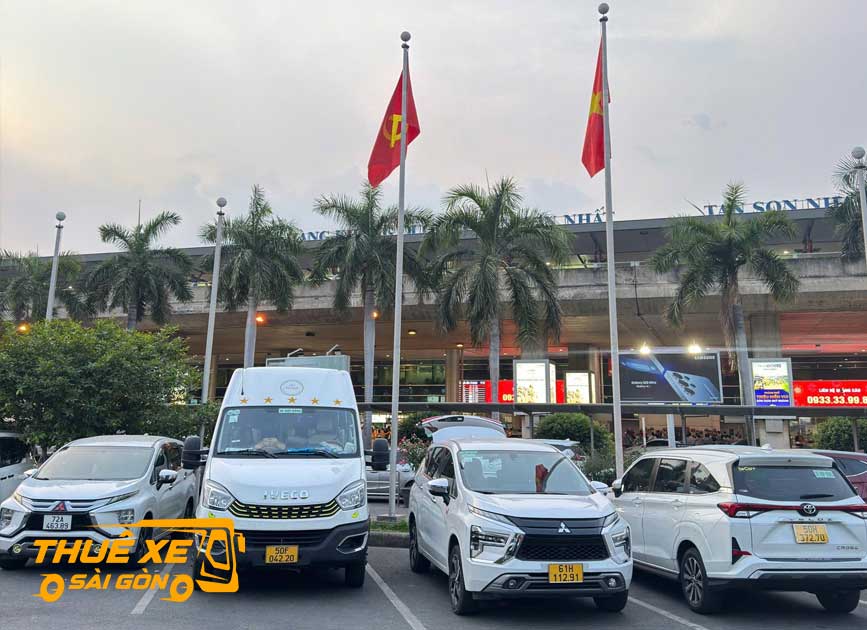 Private van with driver Saigon