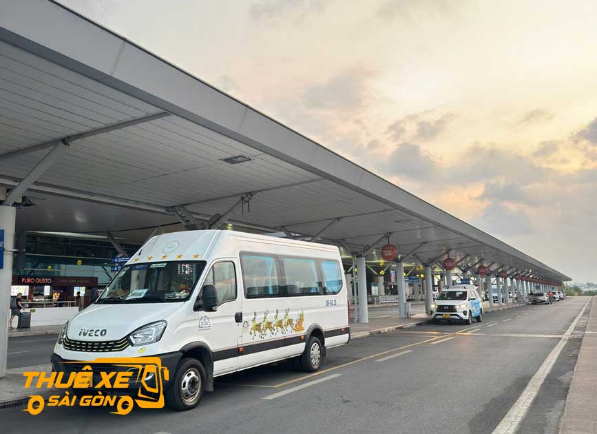 Minibus and van rental in Sai Gon