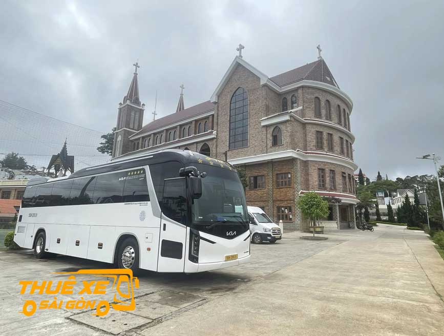 Thuê xe 45 chỗ đi Tân Châu