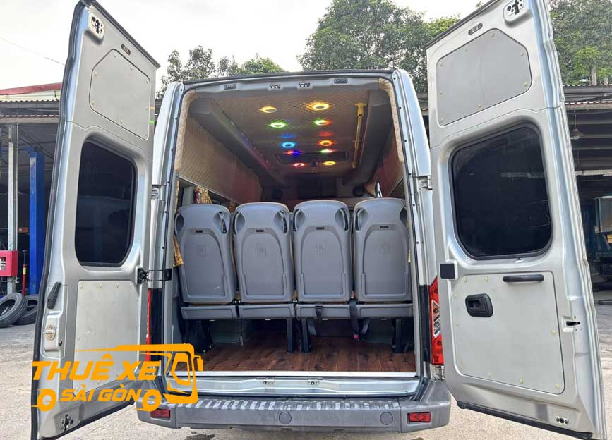 Khoan hành lý rộng rãi thoải mái